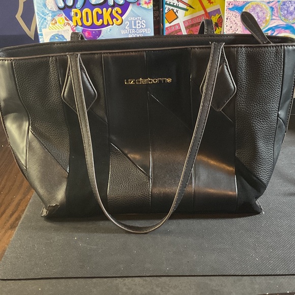 Liz Claiborne Handbags - Liz Claiborne Black Leather Tote